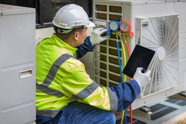 Professional Hvac technician working in Hecker, IL